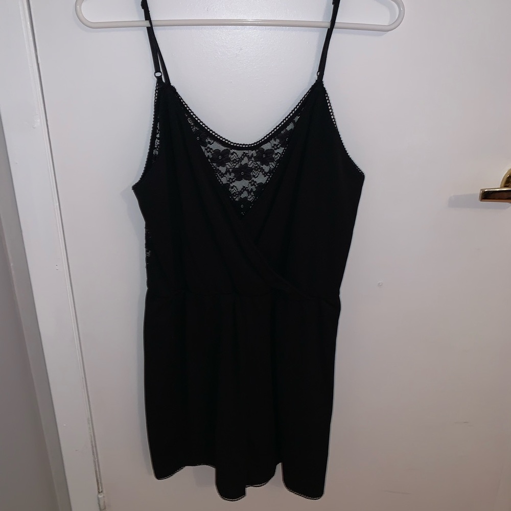 [M] H&M lace romper